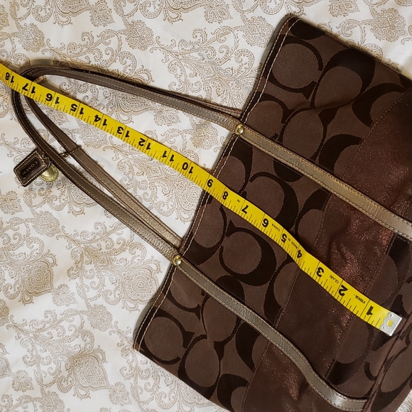 Chocolate & bronze Coach shoulder purse - Picture 15 of 16